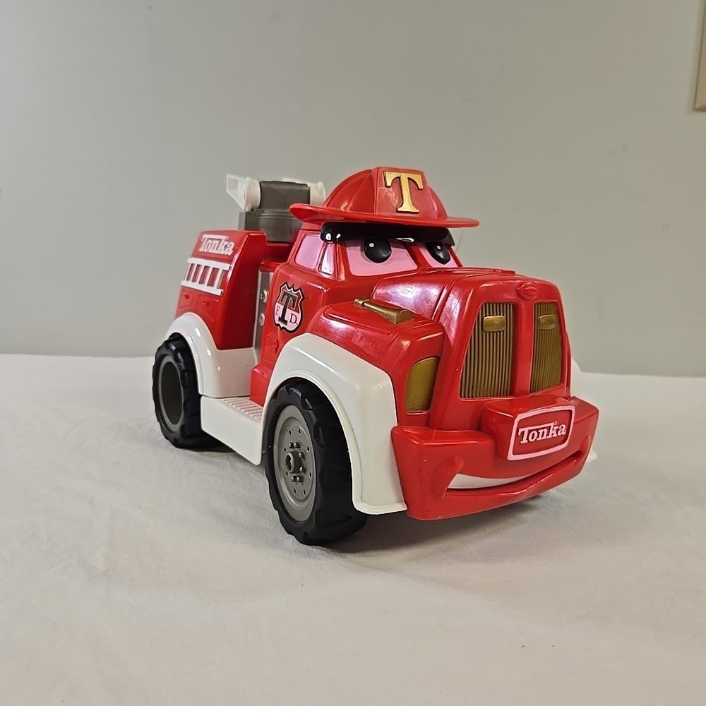 Tonka Lil Chuck My Talkin Truck & Friends Firetruck 7 Phrases 2000